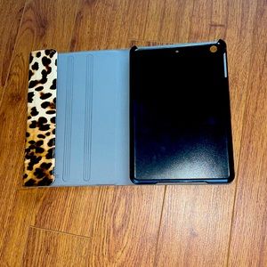 NEW Magnetic Closure iPad Case